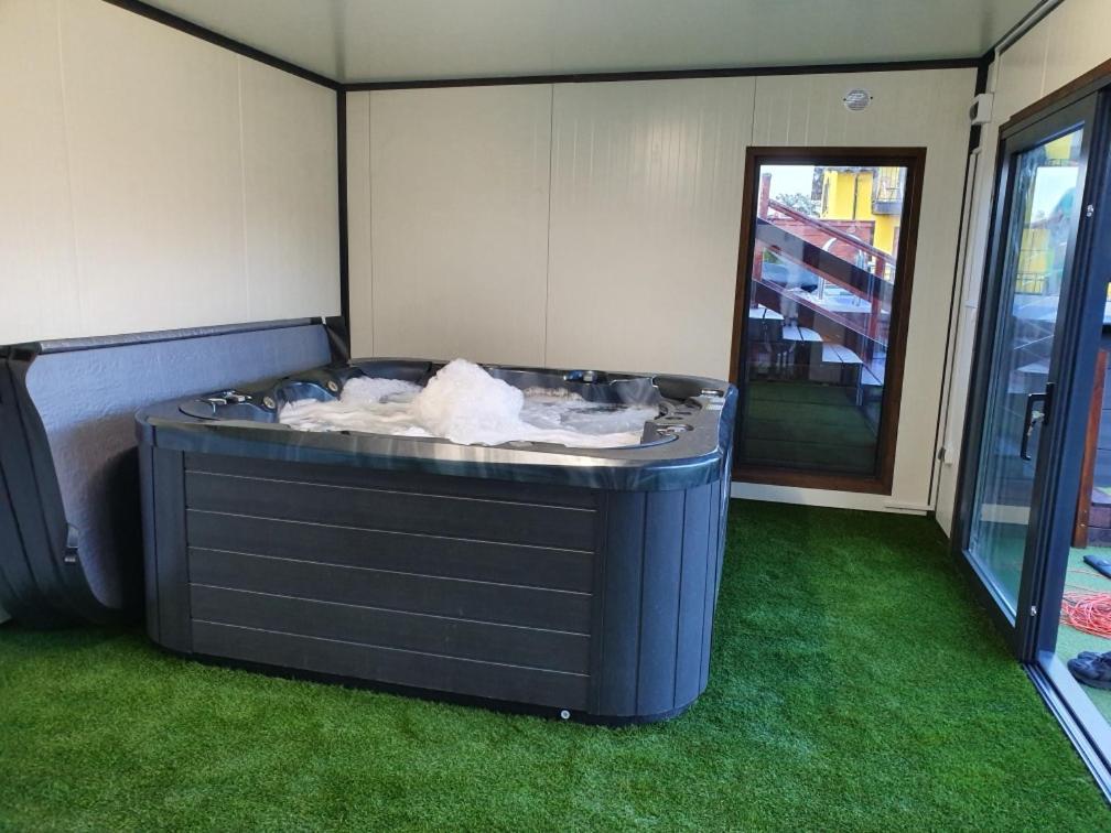 Rezydencja Kwiatano - Basen & Jacuzzi & Sauna & Plac Zabaw Grzybowo  Exteriör bild